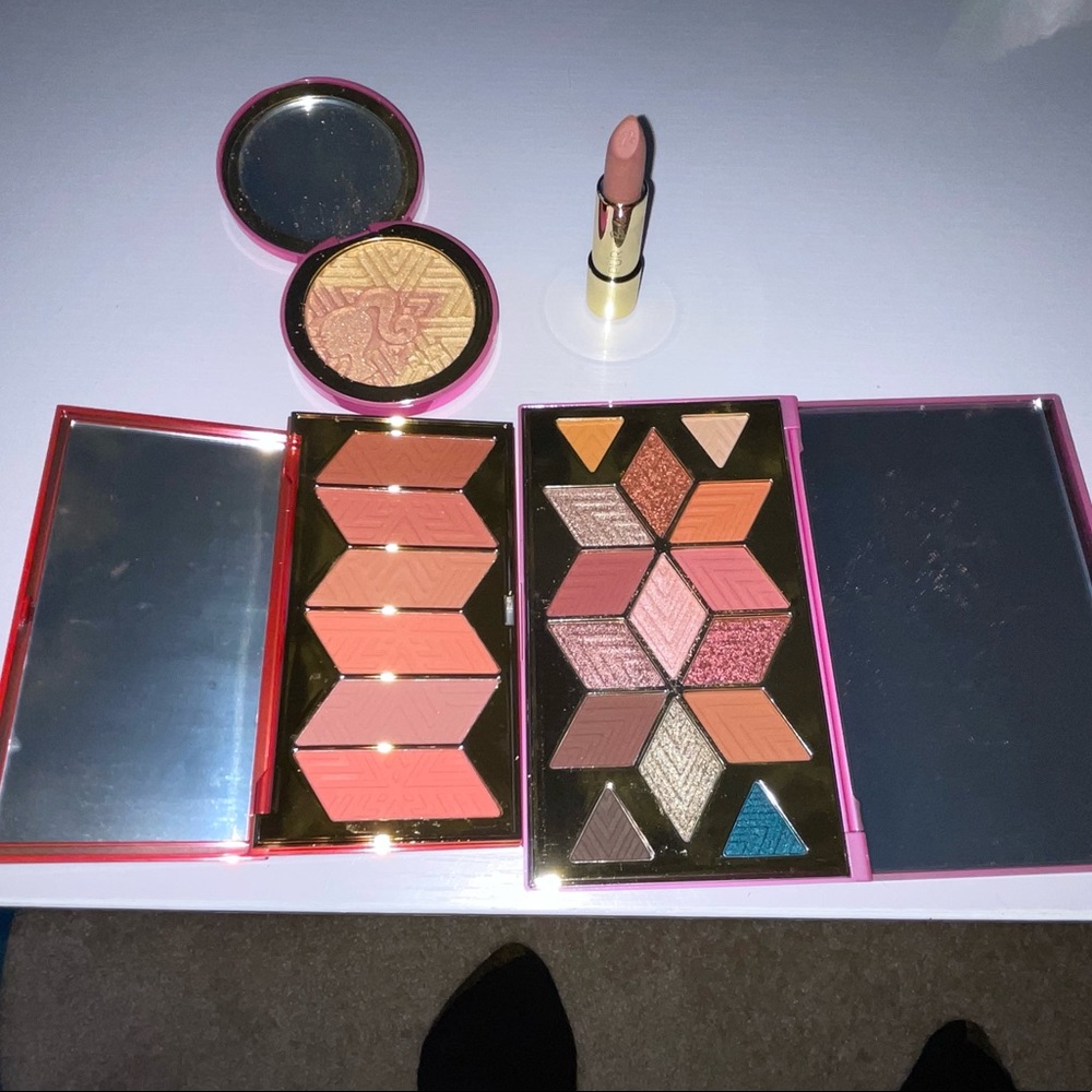 Pur Beauty Barbie Bundle